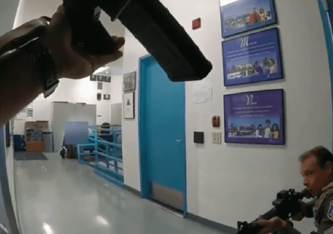 כשברקע יריות: תיעוד דרמטי מזירת הטבח ההמוני בסן חוזה | צפו