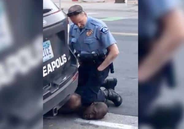 חשיפה: פלויד התחנן כ-20 פעמים "איני נושם, אתה הורג אותי"  שובין ענה - "אז שקט. צריך המון חמצן בשביל לדבר"