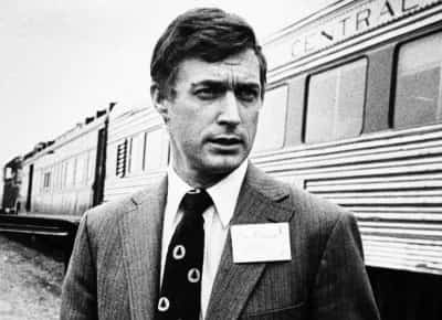 האיש ששילם את משכורת החיילים: המיליארדר הסודי שטראמפ מכנה פטריוט 