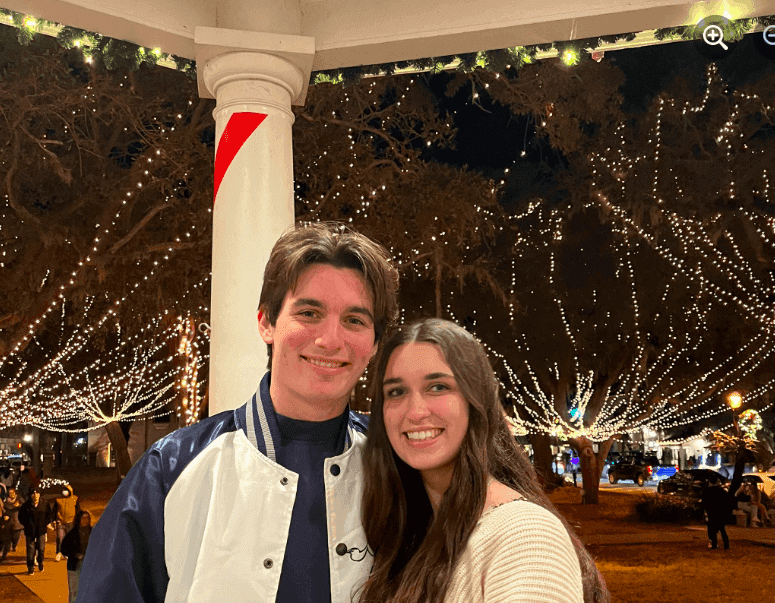 פלורידה: ‏האקס דקר את כוכבת התיכון בסופטבול לפני שחתך את גרונו 