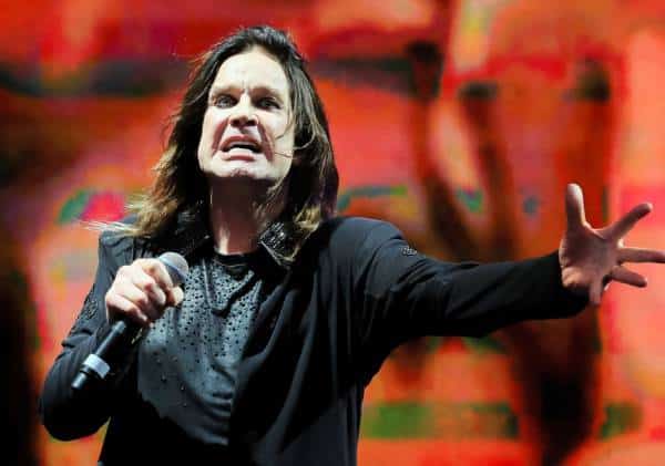 חודש לאחר שחשף שהוא חולה פרקינסון: אוזי אוסבורן מבטל סבב הופעות