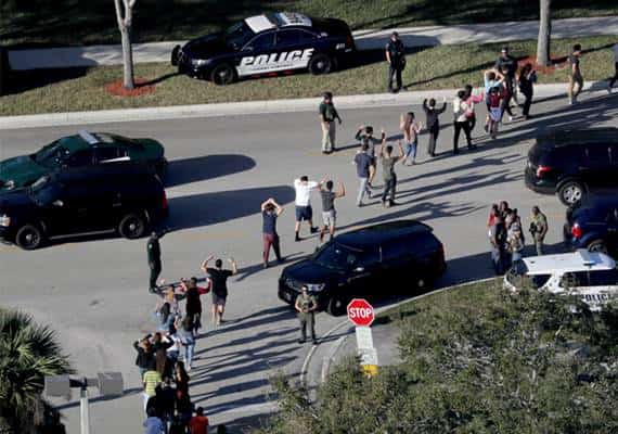 פלורידה: משרד השריף לומד מטעויות הטבח בבית הספר התיכון, אך השריף לא מוכן לקחת אחריות