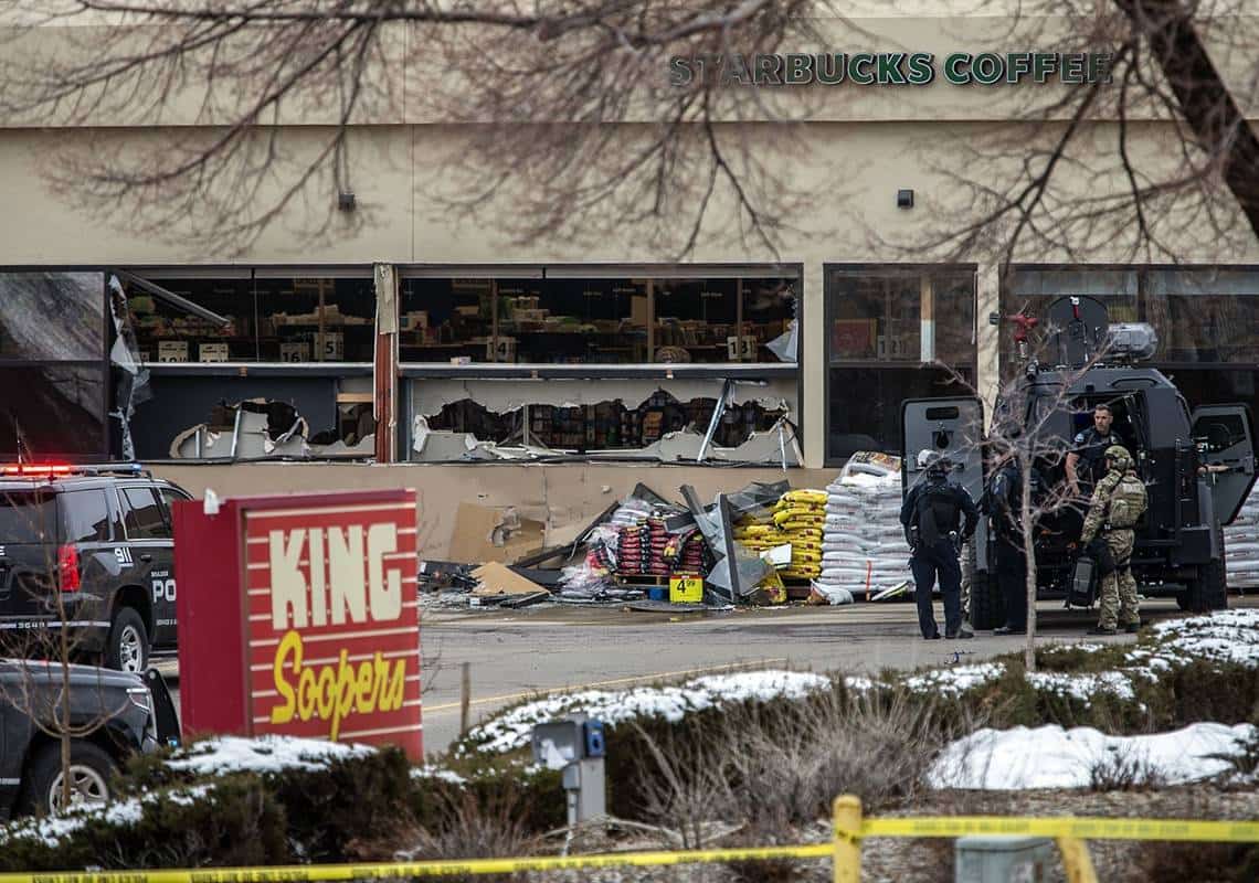 טבח בסופרמרקט בקולורדו: 10 הרוגים בתקרית הירי בבולדר, ביניהם שוטר