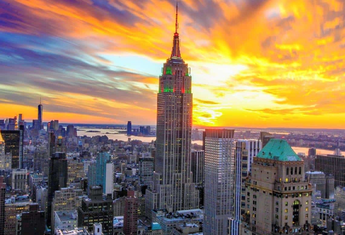 ‏מיואשת: עיריית ניו יורק חילקה פליירים בגבול והתחננה בפני מהגרים שלא יגיעו‏ אליה