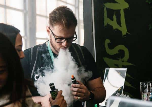 רשויות הבריאות הודיעו על פריצת דרך בחקירת "מגפת הווייפינג"