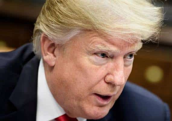 טראמפ נחוש להשבית את הממשל - בית הנבחרים זרק את התפוד הלוהט לסנאט