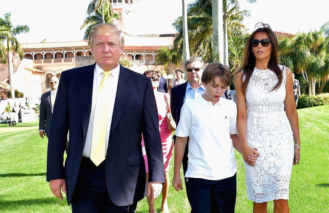 טראמפ חוזר לפלורידה: "כולם בדרך לפגוש אותו במאר-א-לאגו"