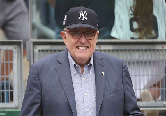 לא חביב הקהל: בוז צורם לרודי ג'וליאני במשחק בייסבול בניו יורק