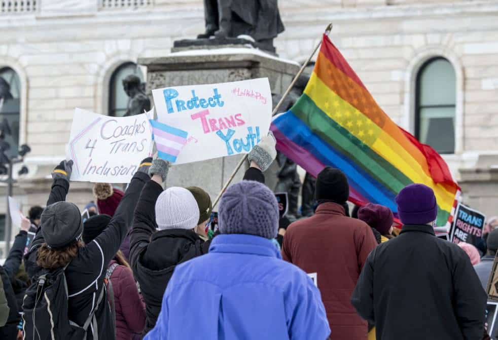"תקדים קיצוני המאפשר חטיפת ילדים": ‏קליפורניה הפכה ל'מדינת מקלט לניתוחי מין לילדים" גם בלא הסכמת אפוטרופוס