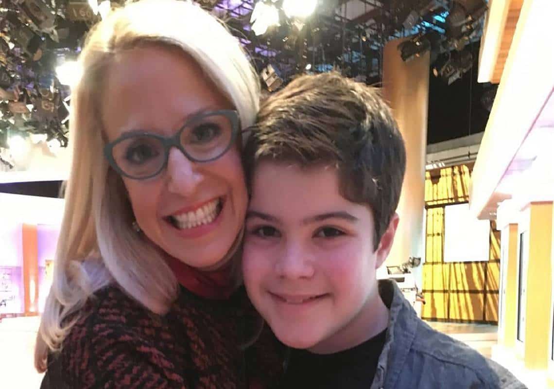 טרגדיה במשפחה המושלמת: בנה של גורו היחסים והמין המובילה באמריקה קנה סמים בסנאפצ'אט ומת ממנת יתר - "עבר בדיקות"