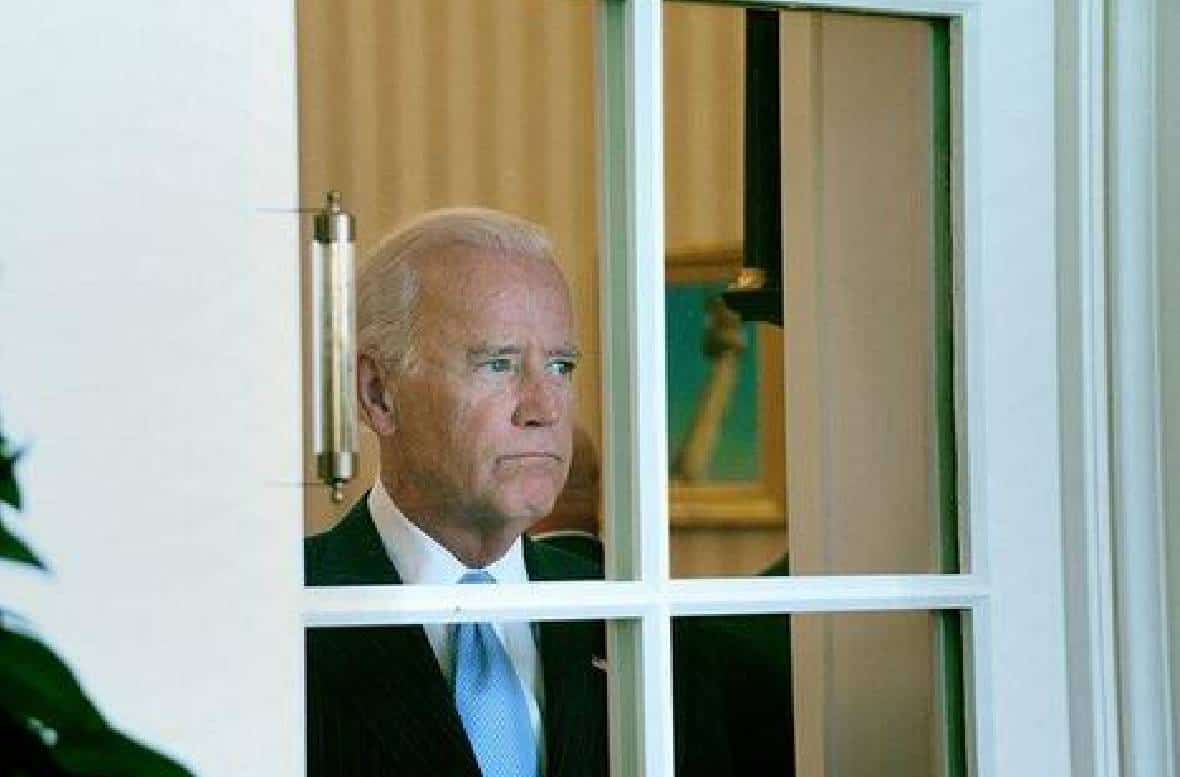 קטסטרופה טוטאלית: עוד מצבור (שלישי) של מסמכים סודיים התגלו מפוזרים בביתו של ביידן