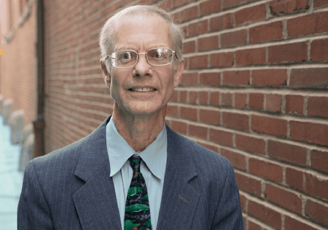 המועמד הדמוקרטי שתומך בפלישה הרוסית לאוקראינה - ומרגיז את המפלגה השלו