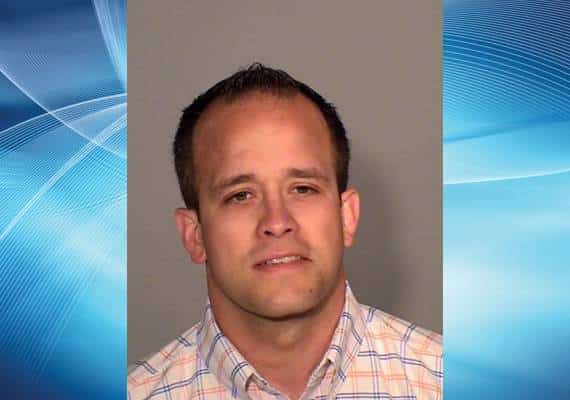 לא מפסיק להסתבך: מבוכה נוספת למועמד למועצת העיר במיניסוטה