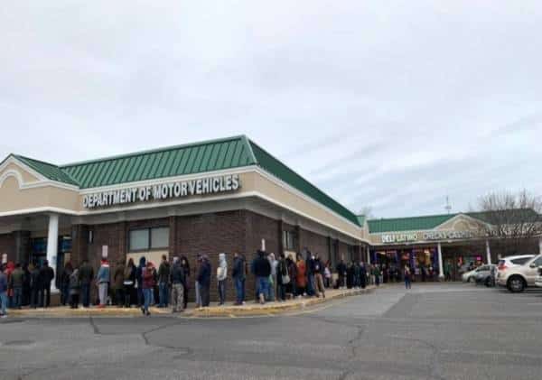 בעקבות החקיקה בניו יורק: אלפי שוהים בלתי-חוקיים עמדו בתור להוצאת רישיון נהיגה