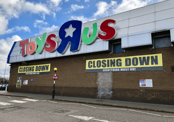 צפון קרוליינה: אלמוני רכש צעצועי טויס אר אס בשווי מיליון דולרים לחלוקה לילדים