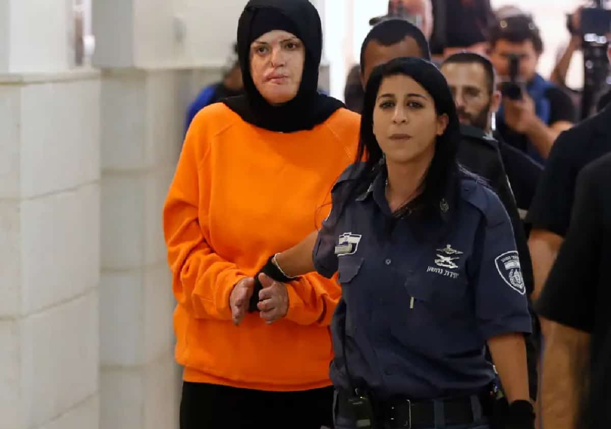 אורחת של כבוד באוניברסיטת קליפורניה: מחבלת פלסטינית ששוחררה בעסקת חטופים