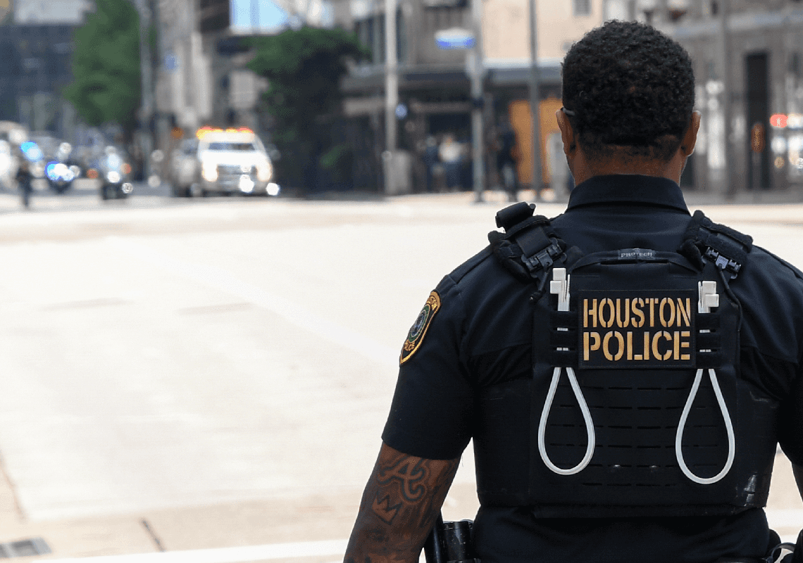 "קורע לב": שלושה קטינים נטושים נמצאו בדירה לצד שרידי גופה של ילד בן 9