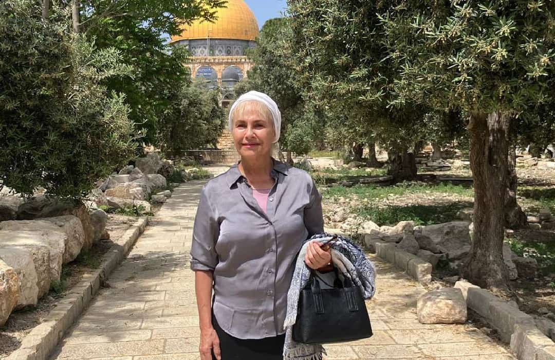 "דואה על הרוח": דליה שטרן ונפש המקדש הנשית