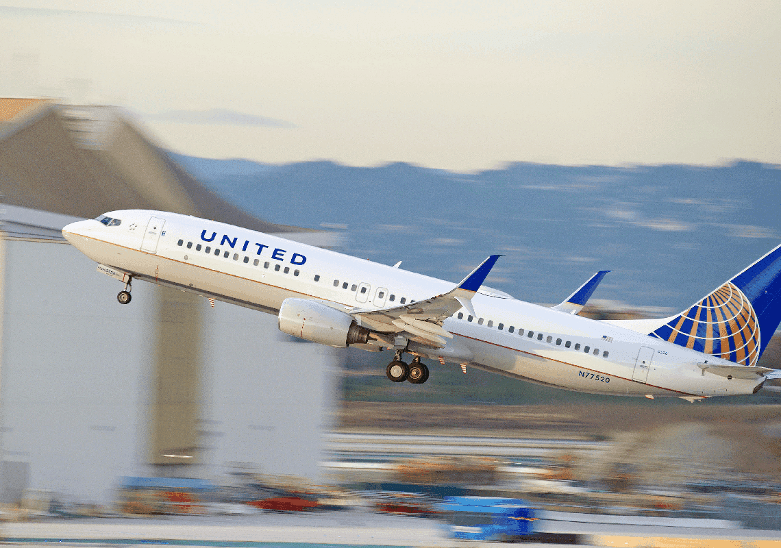 שתי טיסות שיצאו מיוסטון נאלצו לבצע נחיתת חירום