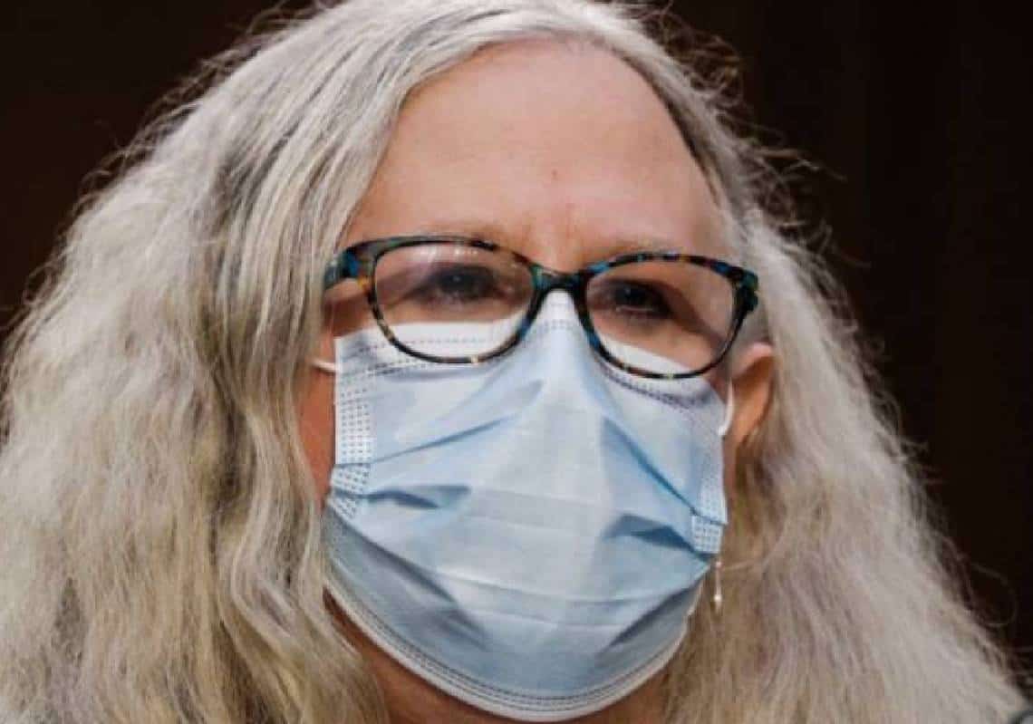 סגן שר הבריאות הטרנסג'נדר: "הממשלה "תעצים" ילדים לקבל חוסמי גיל ההתבגרות, וניתוח לשינוי מין"