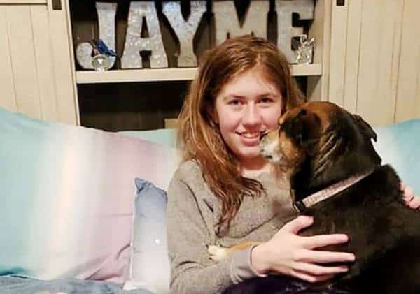 "הוא לקח ממני הרבה, אך לא הכל": שנה לחטיפת הנערה ורציחת הוריה