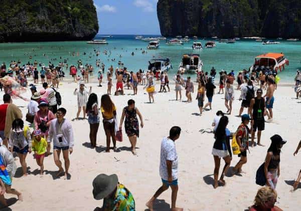 אכזבה למטיילים: החוף המפורסם בתאילנד ישאר סגור בשנים הקרובות