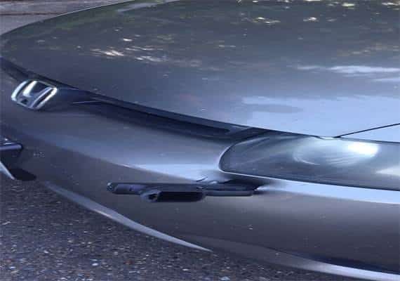 וושינגטון: אקדח ננעץ בפגוש מכונית בזמן נסיעה