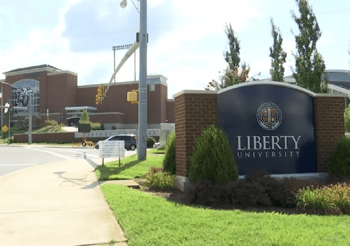 סטודנטים מאשימים שאוניברסיטה מענישה קורבנות אונס כי "הפרו את הקוד האתי"