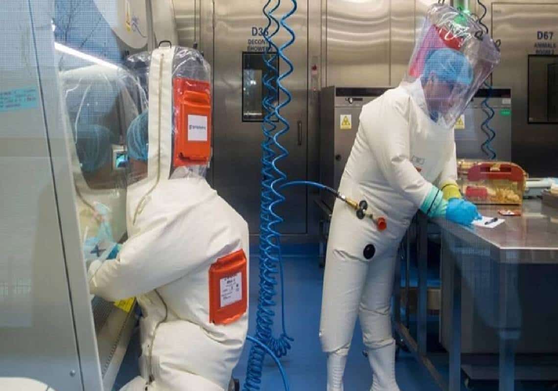 כבר לא קונספירציה: סקר חדש חושף מה האמריקנים חושבים על תיאוריית דליפת המעבדה 