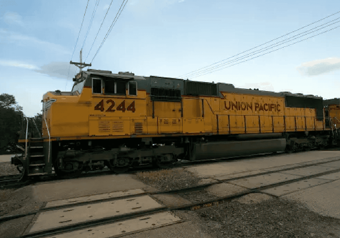 בין יומינג לקליפורניה: עשרות טונות של חומר נפץ נעלמו מרכבת משא