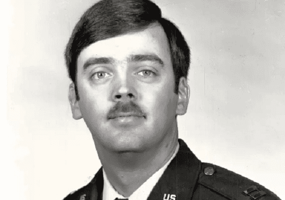 קצין חיל האוויר שנעלם ב-83' חי בזהות בדויה בקליפורניה