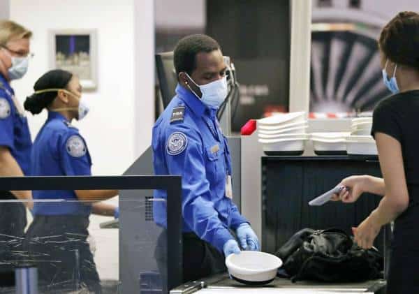 חברות התעופה נושמות לרווחה: זינוק חד במספר הנוסעים במהלך 'לייבור דיי'