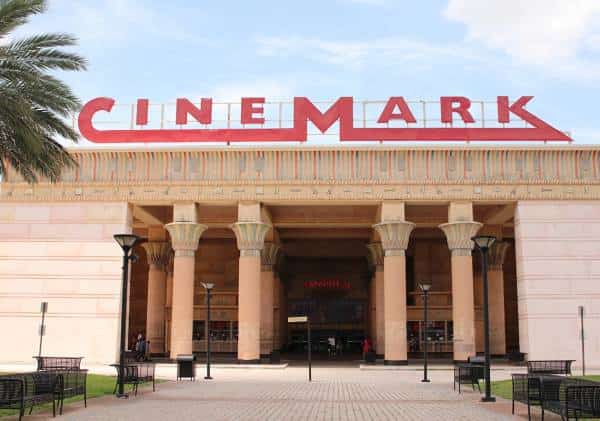 רשת בתי קולנוע מובילה הודיעה: פותחים מחדש את כלל הסניפים