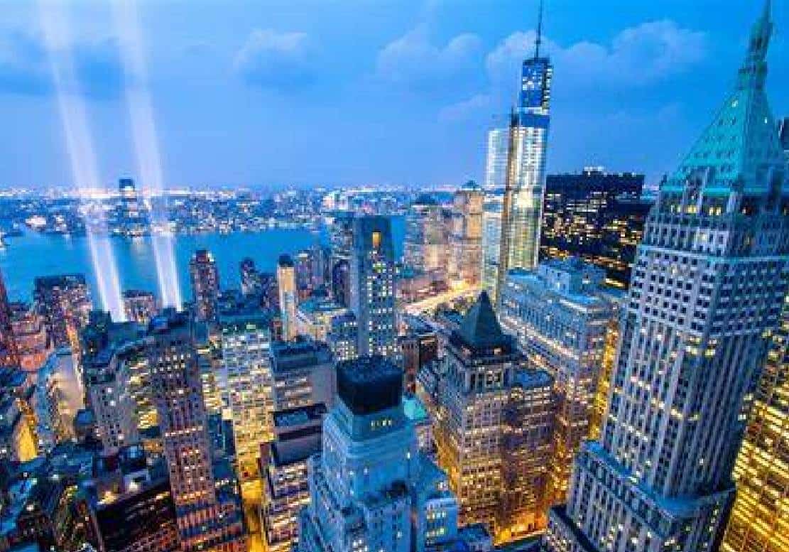 מה לעזאזל קורה בניו יורק? העירייה מחלקת כלים לעישון סמים ברחוב