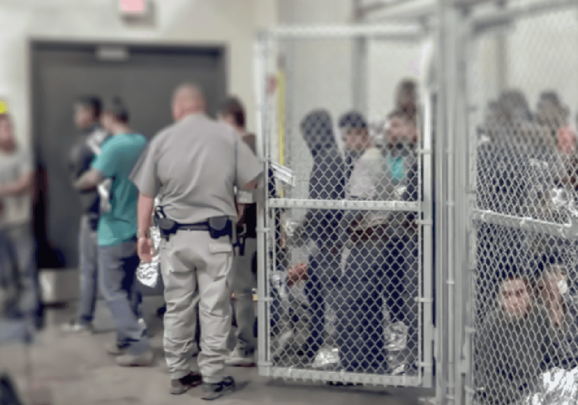 דיווח: משלם המיסים האמריקני מממן את הגנה משפטית למהגרים בלתי חוקיים 