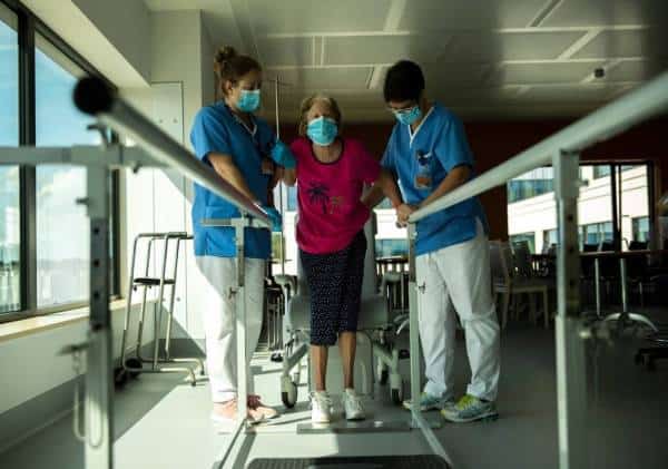 חולי קורונה לשעבר מדווחים על כאבים חמורים בהרבה מאלה שחוו בזמן האשפוז - חודשים לאחר שהבריאו