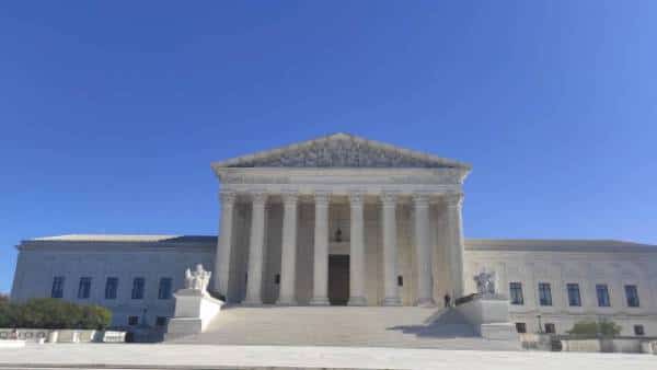 סיקור מיוחד: וושינגטון - ביום שאחרי הסערה - כך נראתה הדמוקרטיה האמריקנית בימיה האחרונים