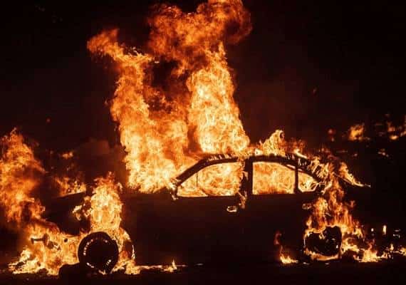 קליפורניה בוערת: מעל 2 מיליון תושבים ישארו ללא חשמל ביומיים הקרובים