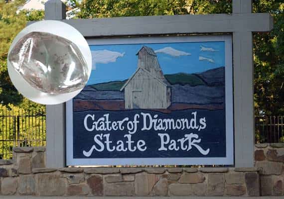 טיילה בפארק עם המשפחה, ואיתרה יהלום במשקל 3 קראט