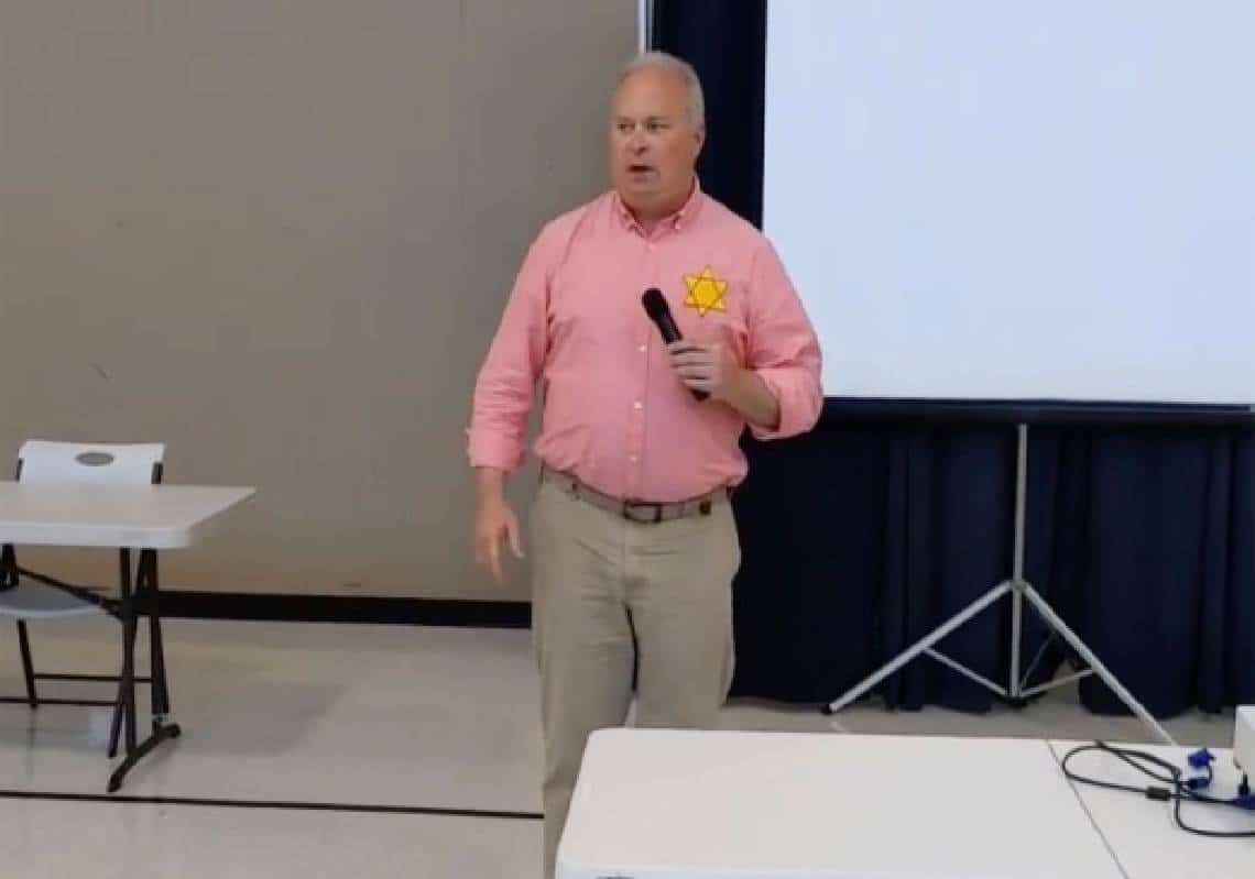 "כולנו יהודים": מחוקק ענד טלאי צהוב באירוע נגד קורונה ולבסוף נאלץ להתנצל - "הרחקתי לכת, זה היה רעיון מטומטם"