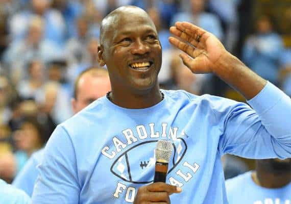 זוכר חסד נעורים: מייקל ג'ורדן בא לעזרת נפגעי פלורנס