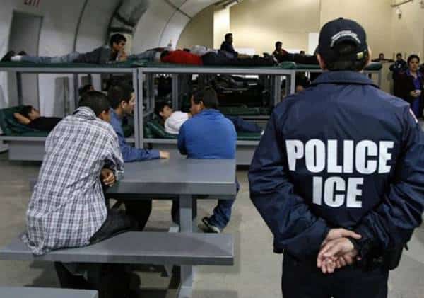 מהגר מוסלמי שנעצר למרות שהחזיק באשרת שהייה, טוען: במתקן הכליאה הוגש לי רק בשר חזיר