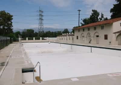 לוס אנג'לס: הבריכה ההיסטורית בגריפית’ פארק חוזרת - אבל תג המחיר מסחרר