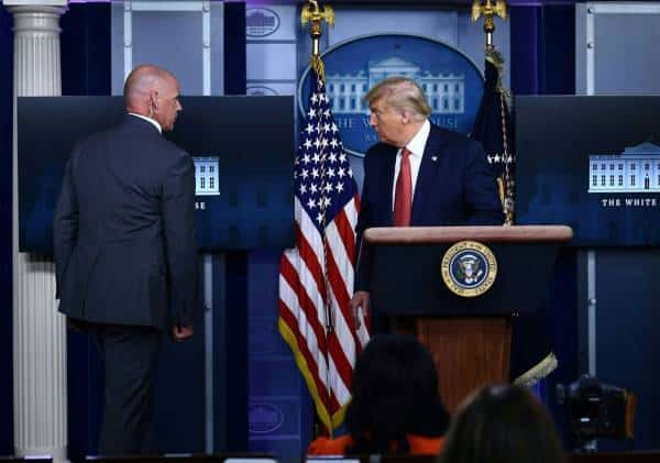 תקרית ירי מחוץ לבית הלבן: הנשיא טראמפ הוצא במהלך מסיבת עיתונאים