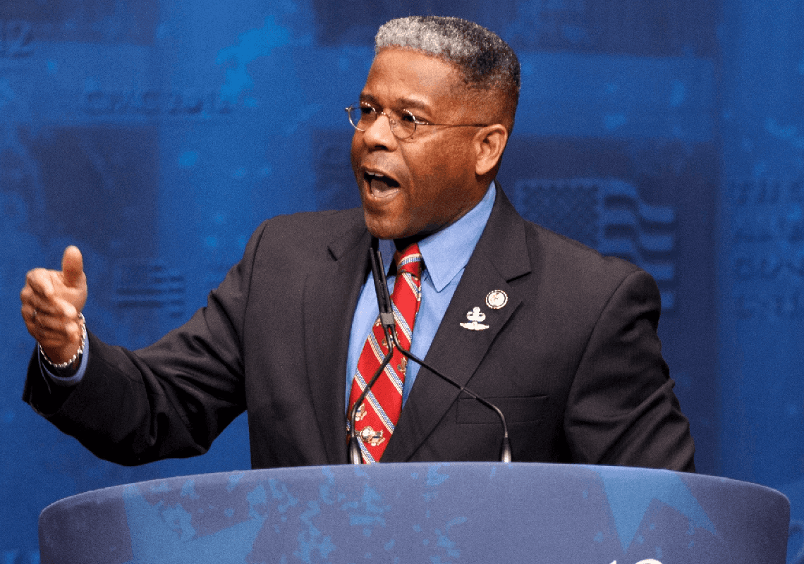 מתמודד לתפקיד מושל טקסס אושפז בגלל הקורונה ואמר: "אני מסור עוד יותר למאבק נגד חובת החיסונים"