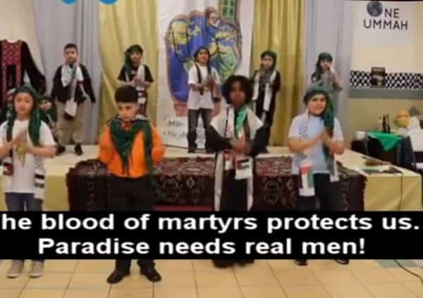 תיעוד: "נכרות את ראשיהם ונשחרר את אל-אקצה" - שירת ילדים בפילדלפיה, לא בעזה