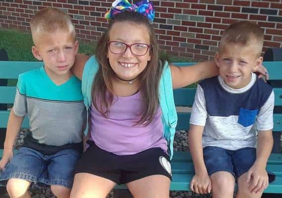 טרגדיה באינדיאנה: שלושה אחים נדרסו למוות בזמן שהמתינו להסעה לביה"ס