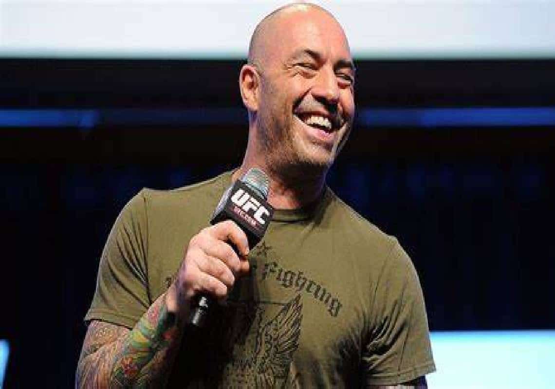 "חלק מעובדי ההיי-טק הם חולי-נפש שמנהלים בתי-חולים למשוגעים": ג'ו רוגן נכנס בביקורת קטלנית על עמק הסיליקון