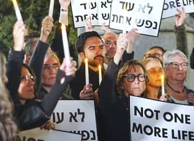 ניו יורק: "בוגד" משמאל ו"בוגד ביהודים" מימין - השבוע שבו ממדאני התחיל לאבד אחיזה בבסיס שלו