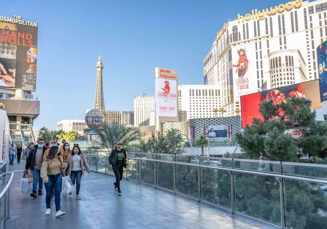 מושל נבאדה הכריז על סיום חובת עטיית המסכות בחללים סגורים